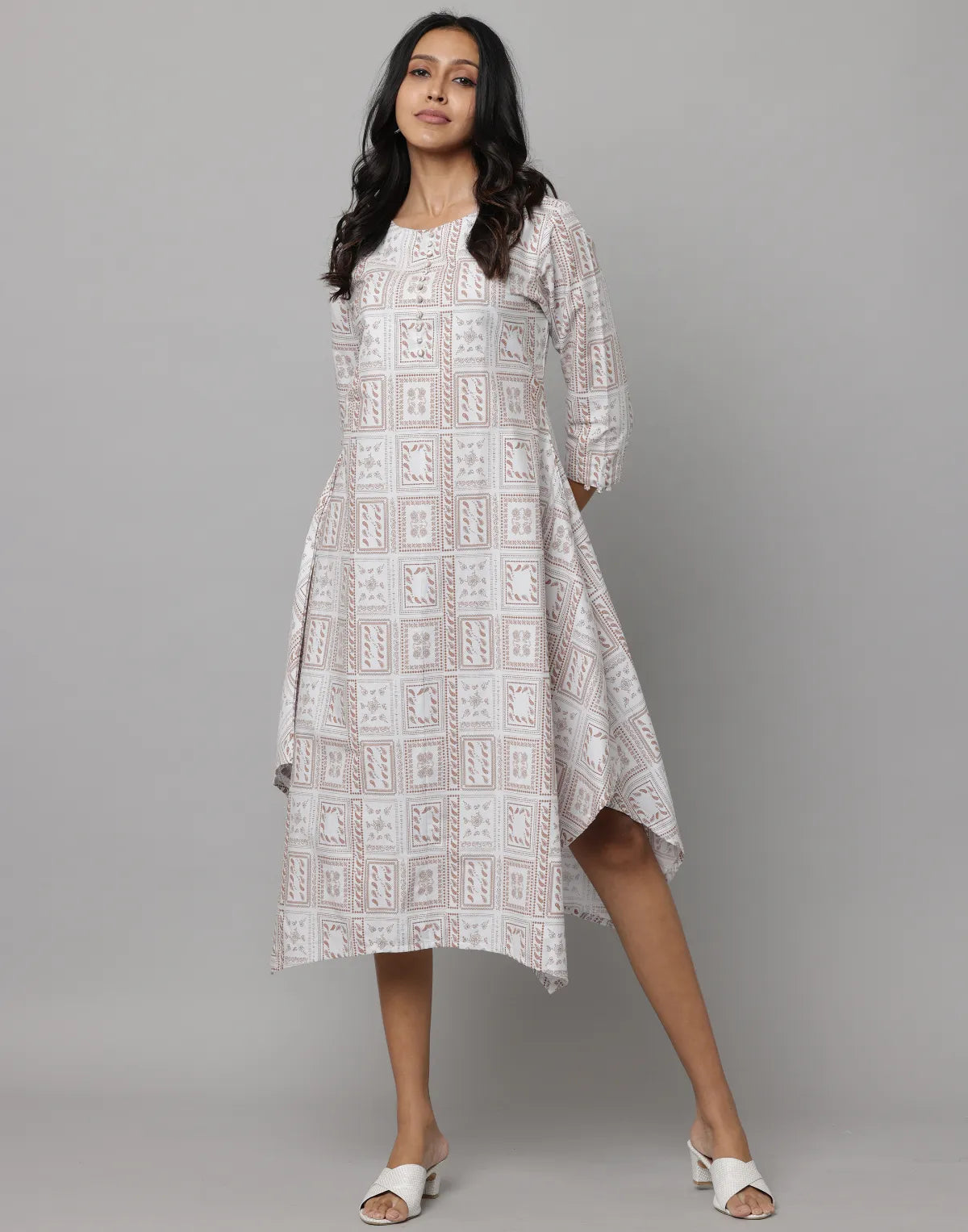 Floral Print Round Neck 3/4th Sleeves Dress