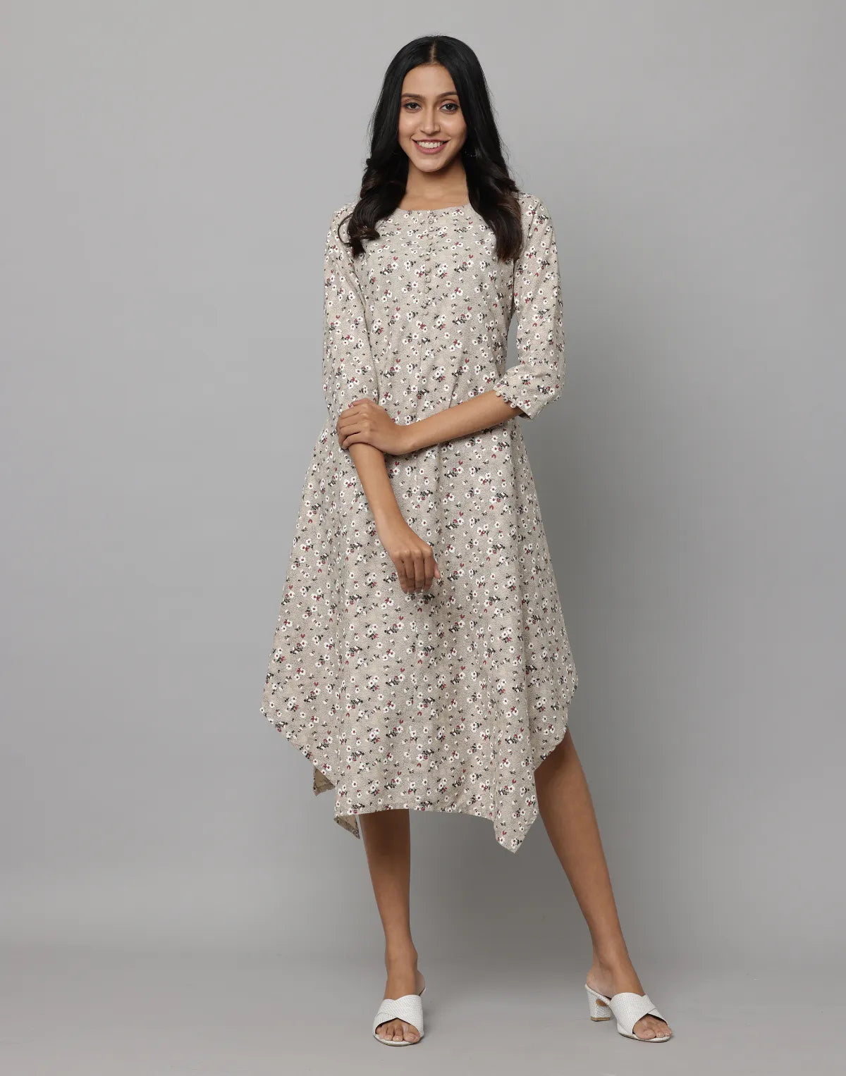 Floral Print Round Neck 3/4th Sleeves Dress