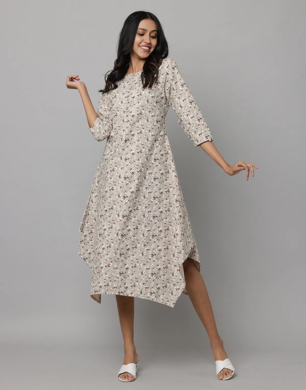 Floral Print Round Neck 3/4th Sleeves Dress