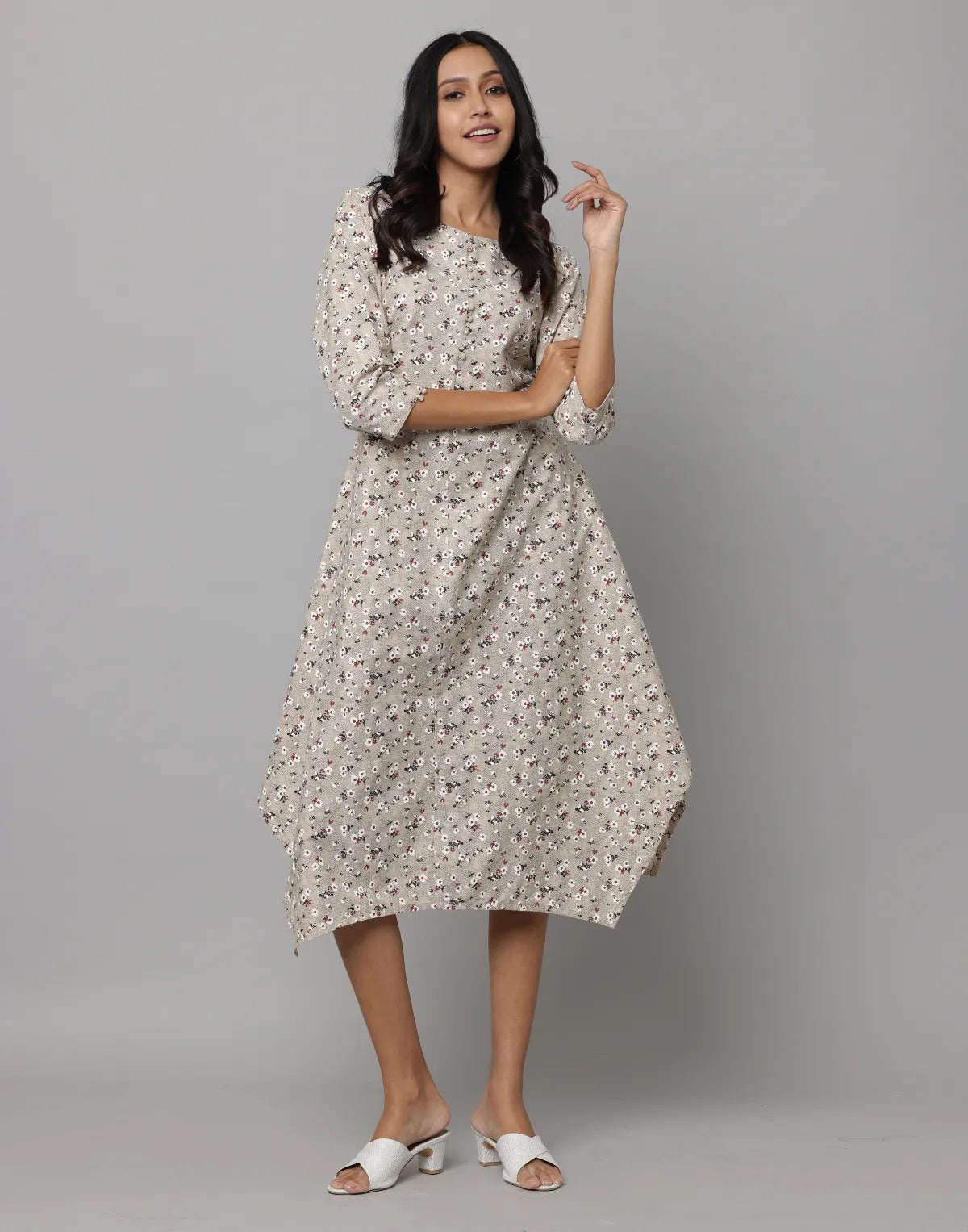 Floral Print Round Neck 3/4th Sleeves Dress