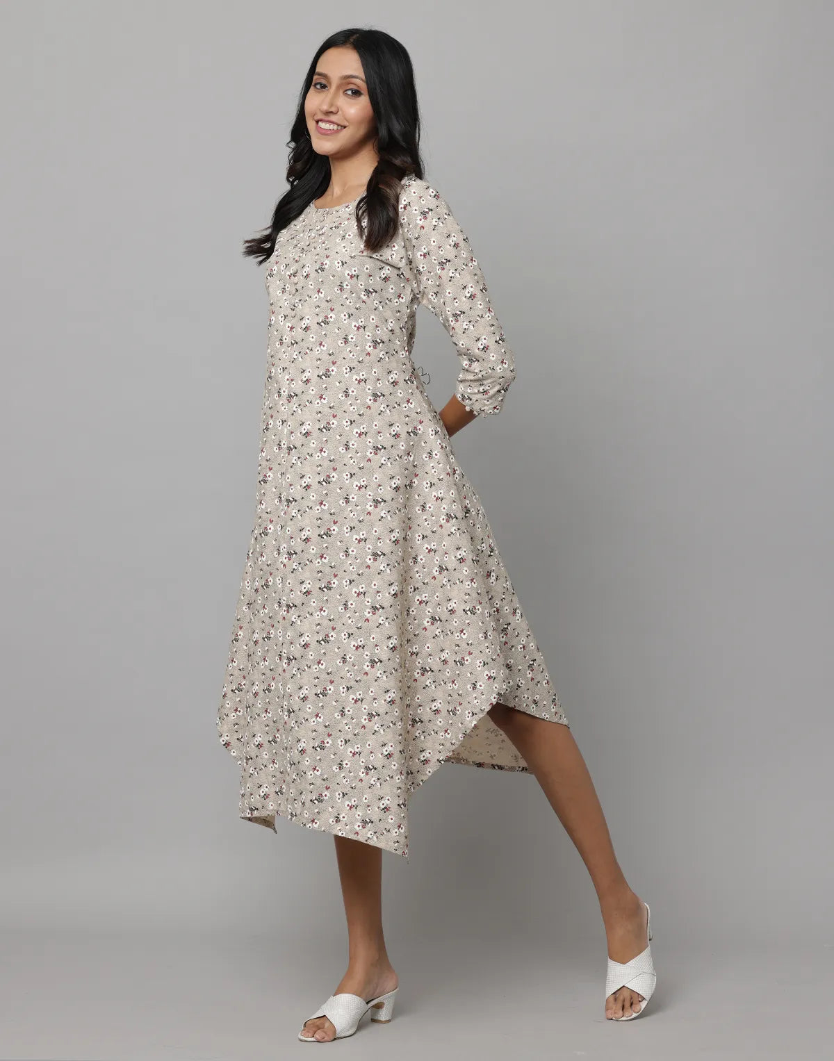 Floral Print Round Neck 3/4th Sleeves Dress