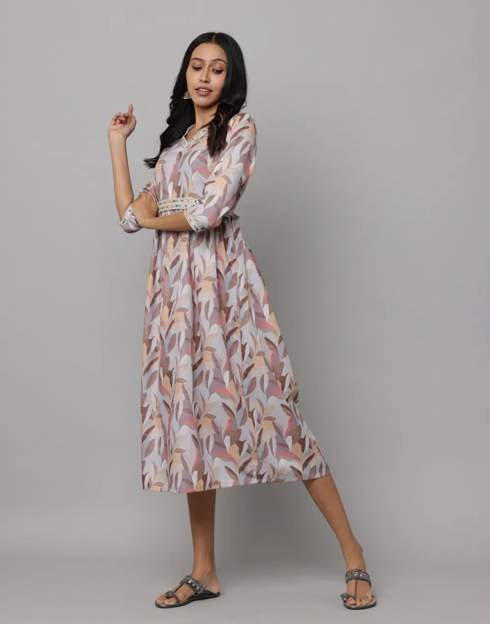 Floral Printed 3/4 Sleeve V Neck Dress