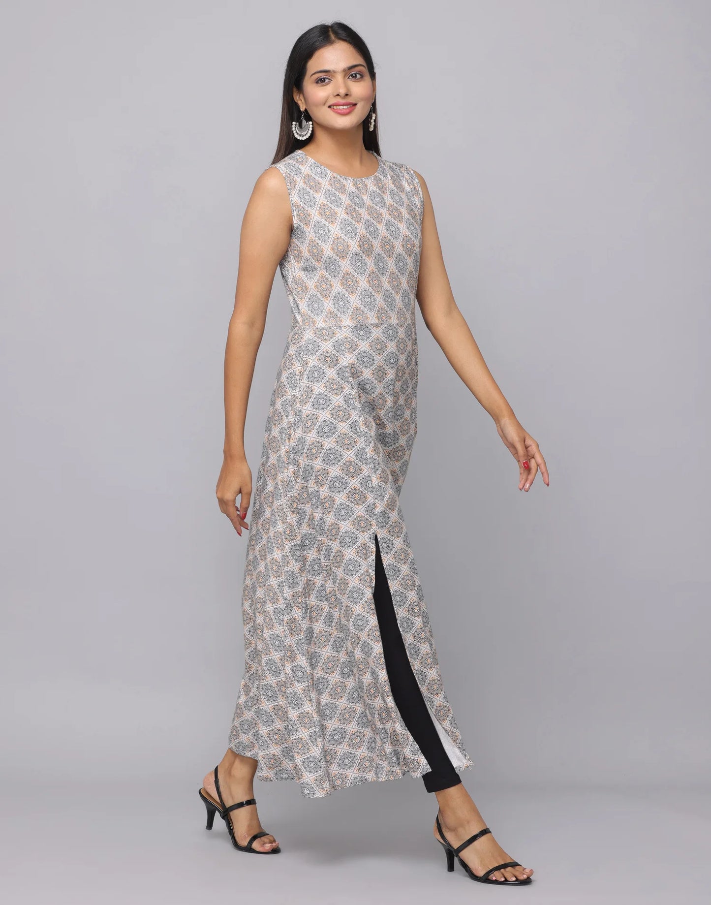 Floral Printed Sleeveless Kurta