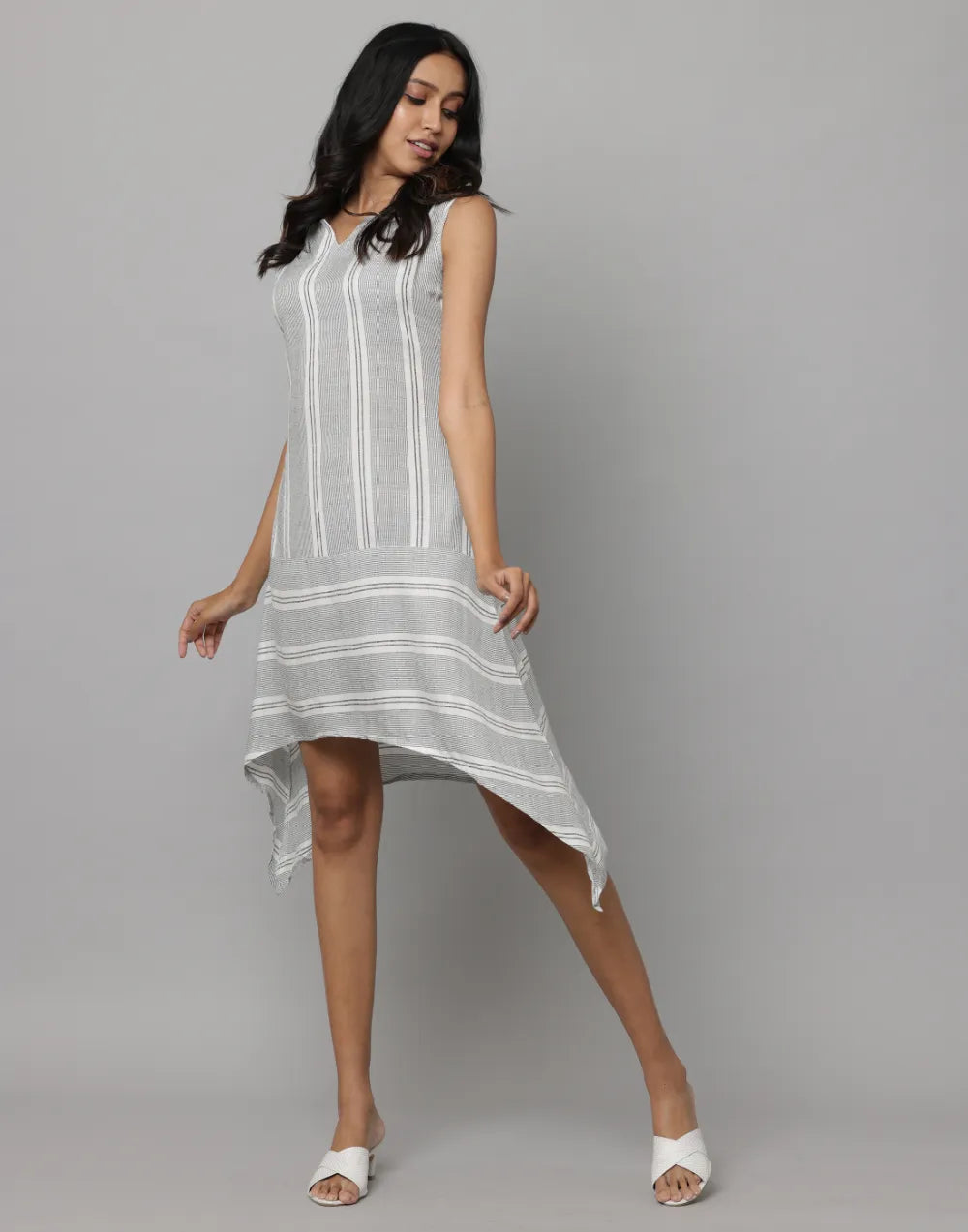 V Neck Sleeveless Stripes Dress