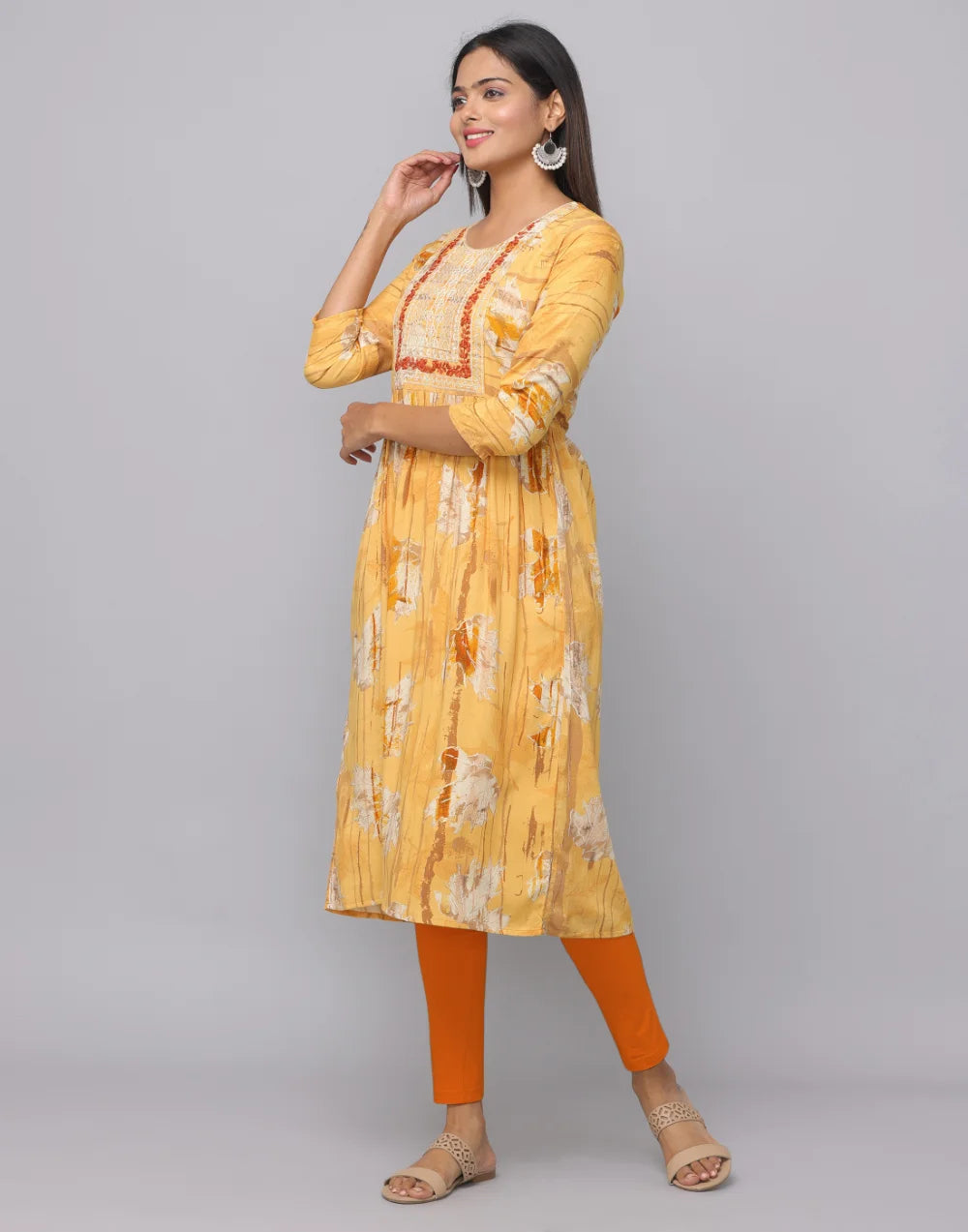 Floral Printed Kurta With 3/4 Sleeve