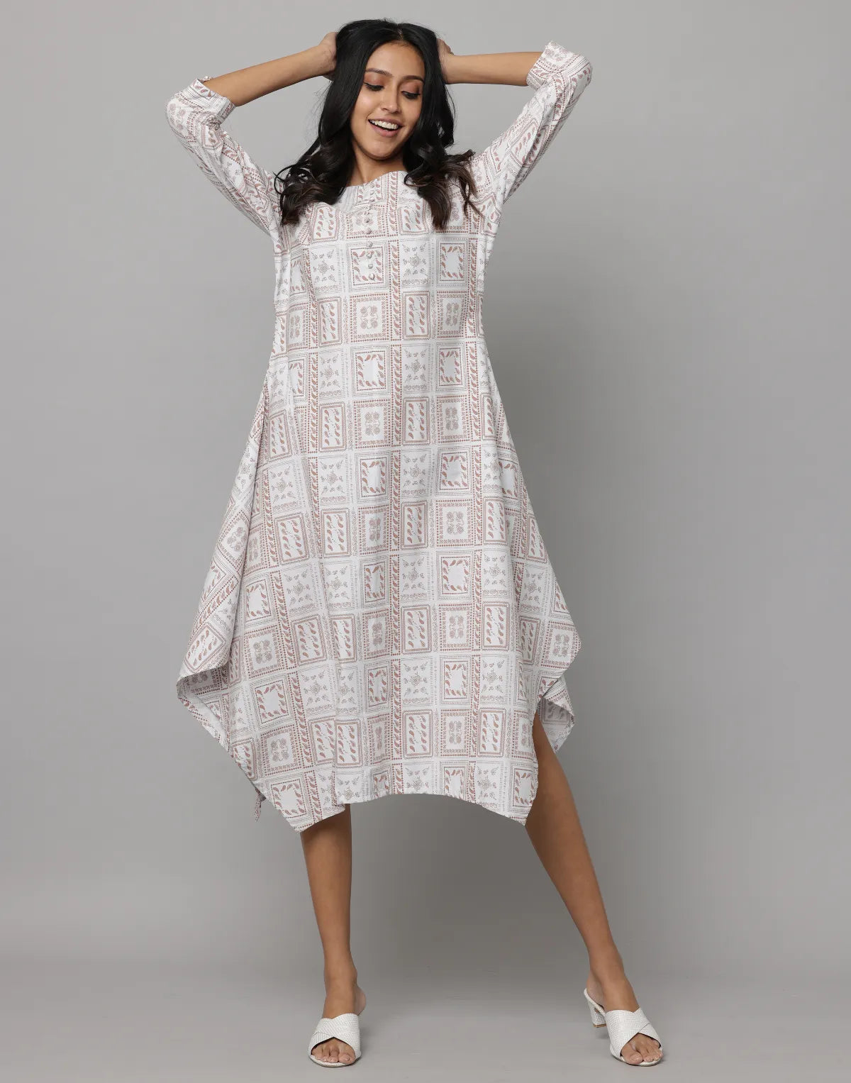 Floral Print Round Neck 3/4th Sleeves Dress