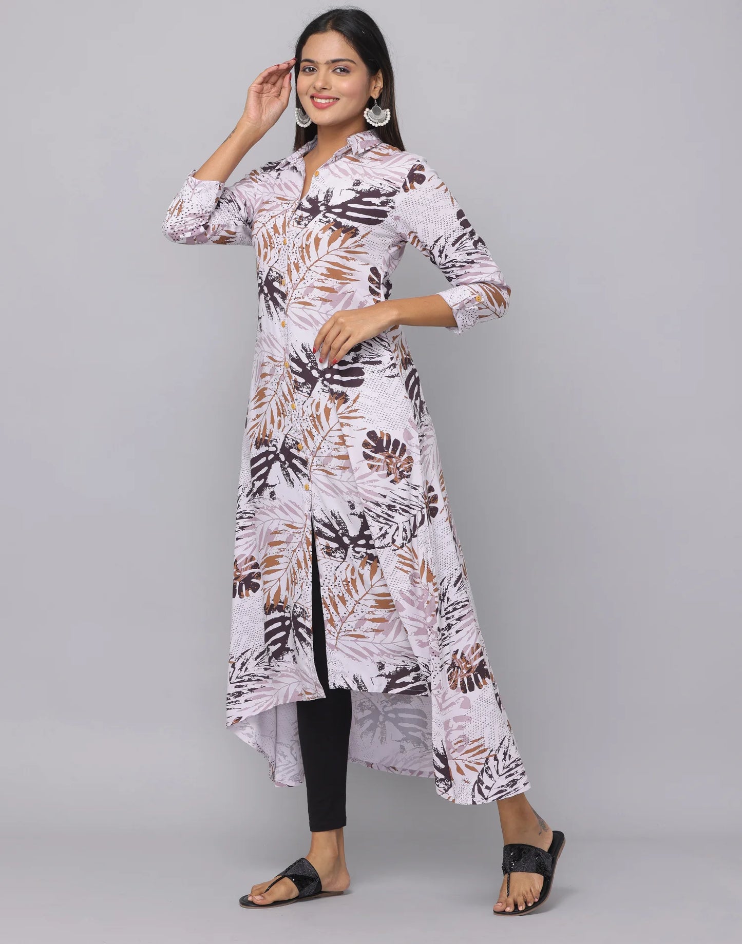 Floral Print Slim Fit Front Open Placket 3/4th Sleeve Kurta With Side Pockets