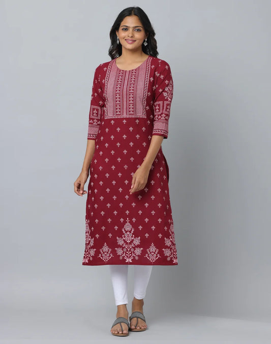 Floral Print Slim Fit 3/4th Sleeve Kurta