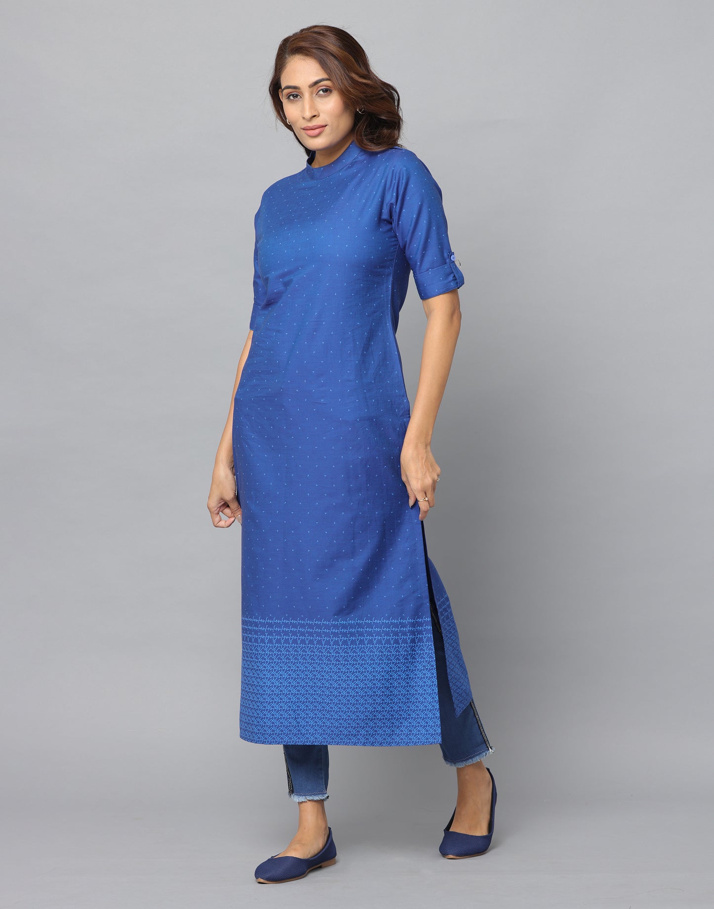 Dotted Print Slim Fit 3/4th Sleeve Kurta