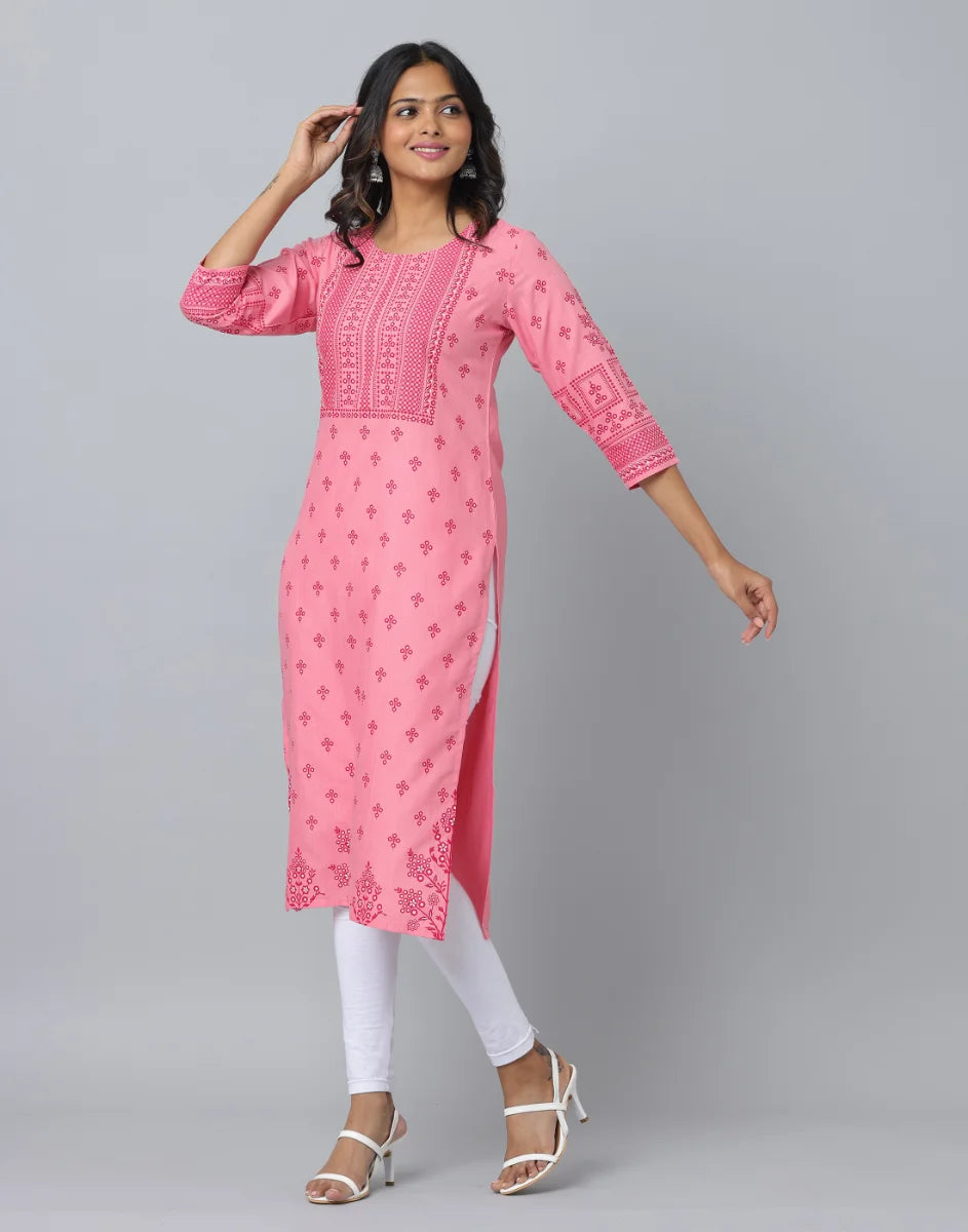 Floral Print Slim Fit 3/4th Sleeve Kurta