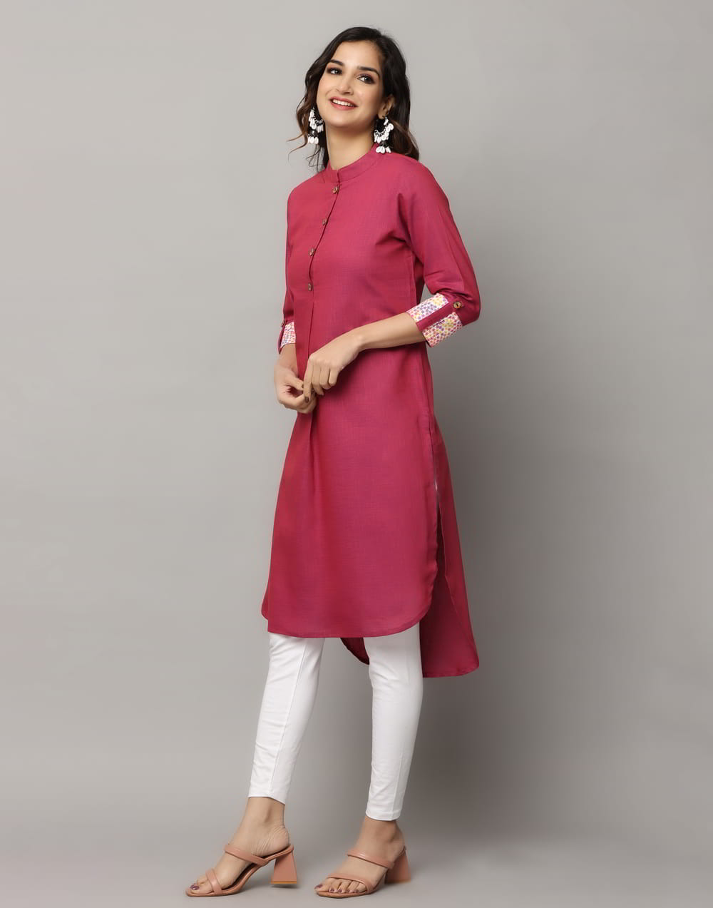 Solid U Shape Slim Fit 3/4th Sleeve Kurta