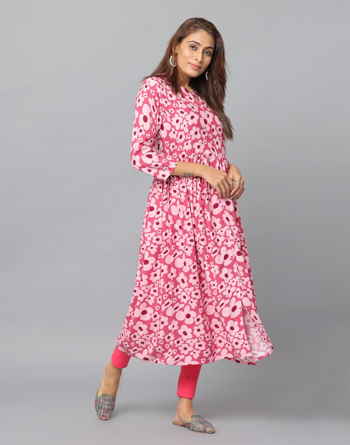 Floral Printed Loose Fit 3/4th Sleeve Kurta