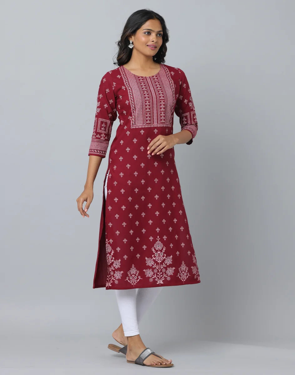 Floral Print Slim Fit 3/4th Sleeve Kurta