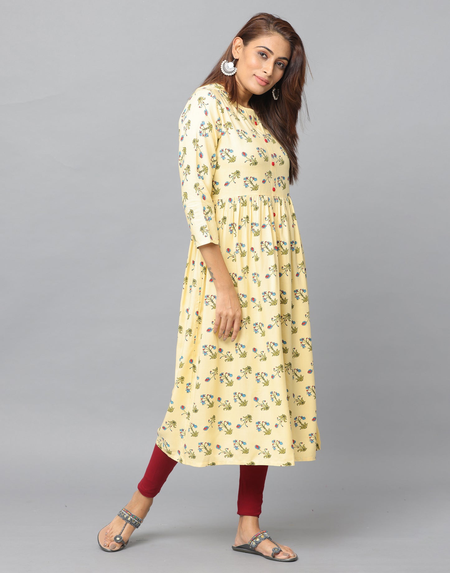 Floral Printed Loose Fit 3/4th Sleeve Kurta