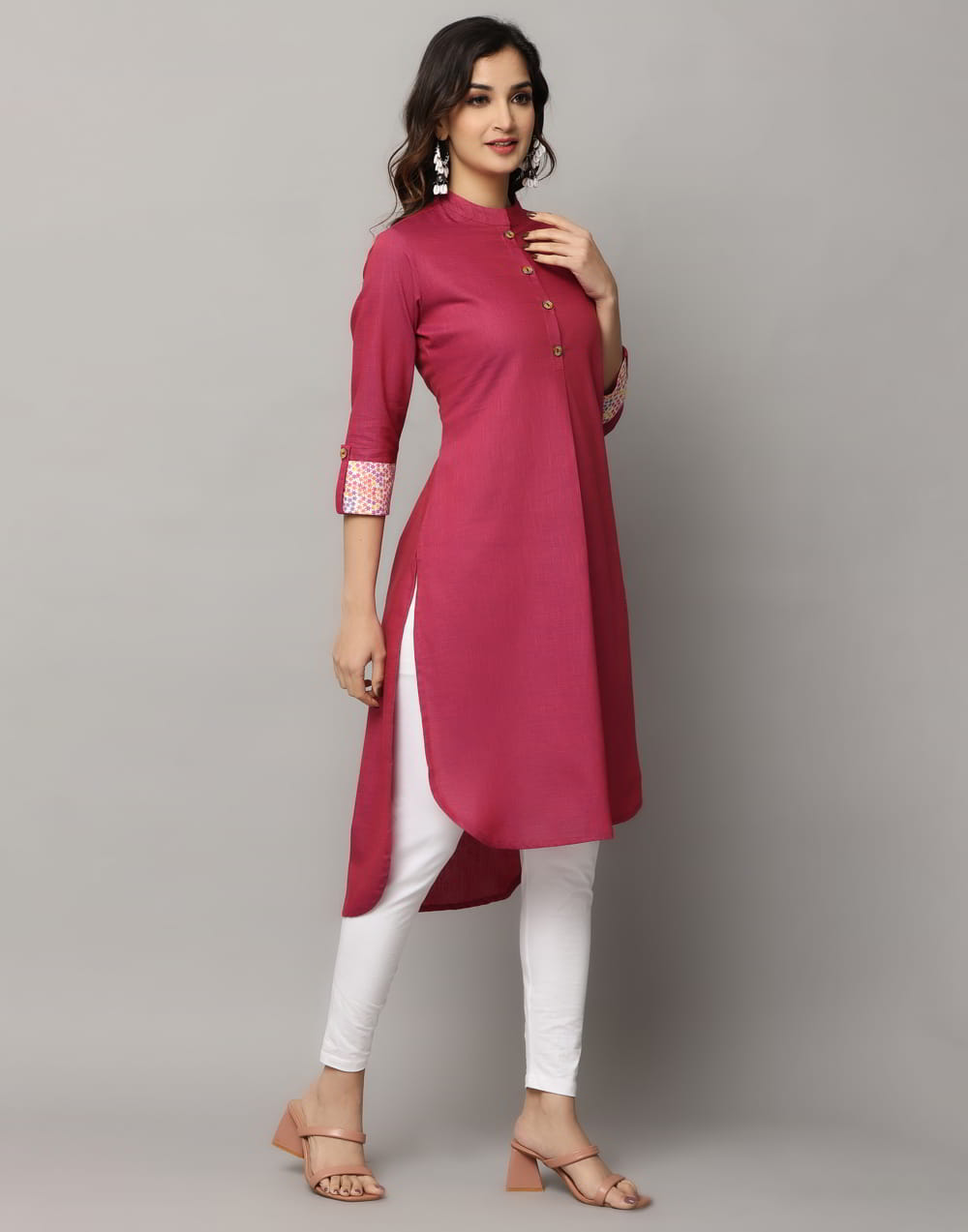 Solid U Shape Slim Fit 3/4th Sleeve Kurta