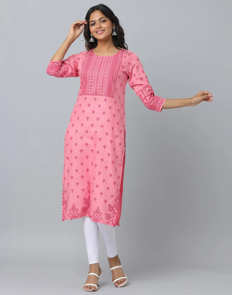 Floral Print Slim Fit 3/4th Sleeve Kurta